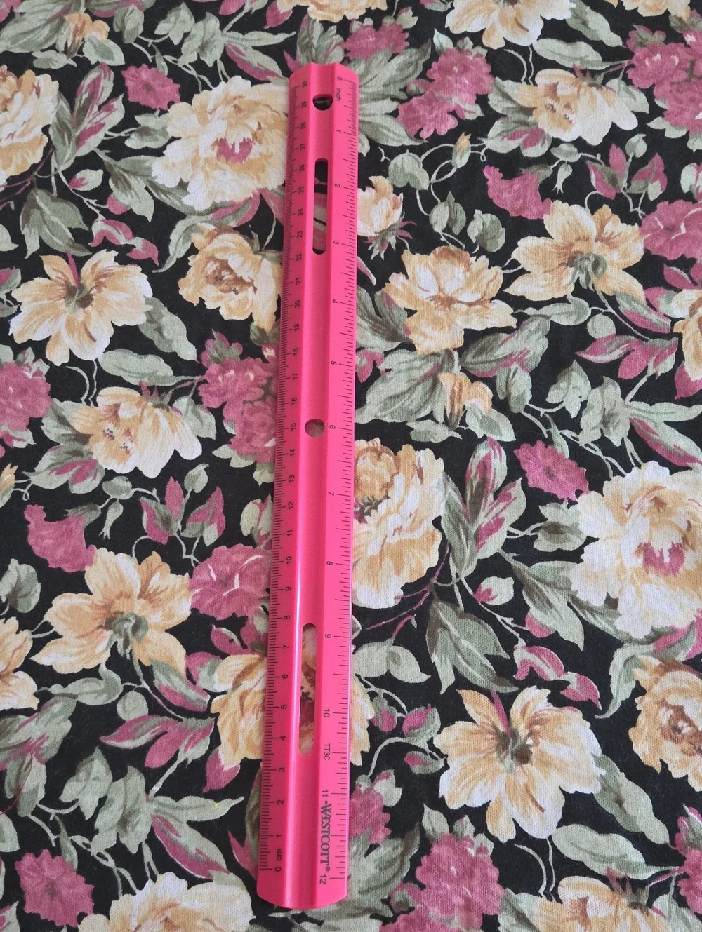 Rare  Galey & Lord Floral Flowers Knit Craft Sew Fashion Fabric 2.97 Yards